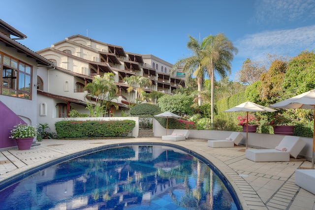 Alta Las Palomas Hotel Exterior and Outdoor Pool Area