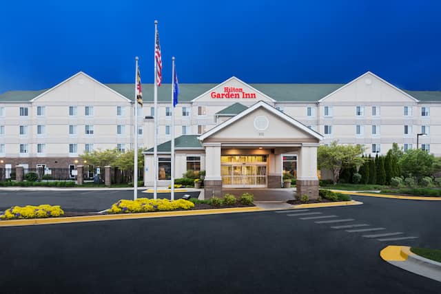 Hilton Garden Inn Exterior Night