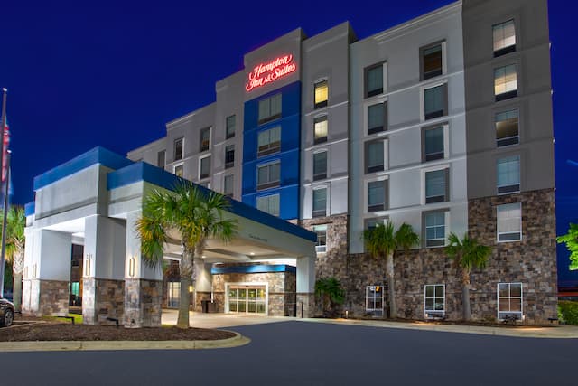 Hampton Inn & Suites Columbia Southeast Ft. Jackson hotel exterior