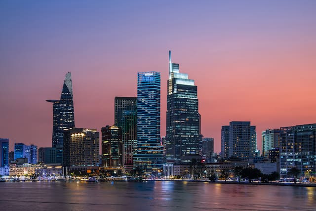 Hotel Exterior in Skyline