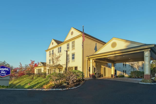 Hotel Exterior and Entrance