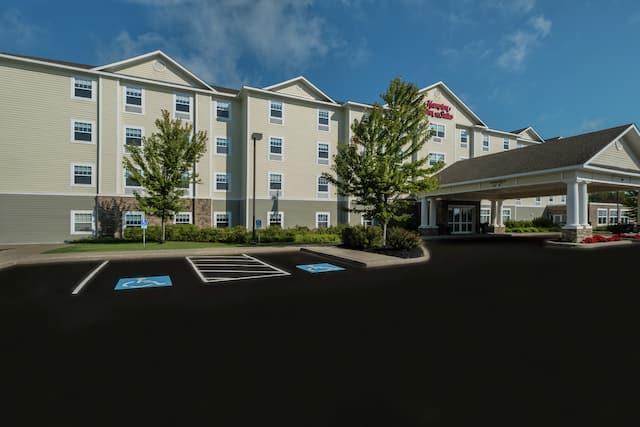 Hotel Exterior Front Entrance Daytime