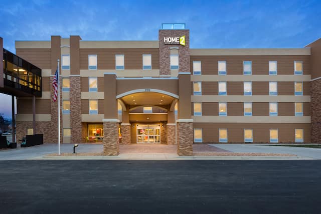 Front Entrance of Hotel