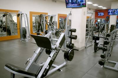 Gym at Hilton New Orleans Riverside