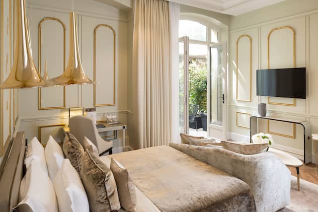 Executive Patio Guest Room