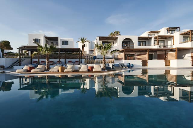 Outdoor swimming pool