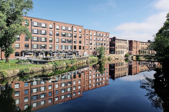 Hotel Exterior Daytime
