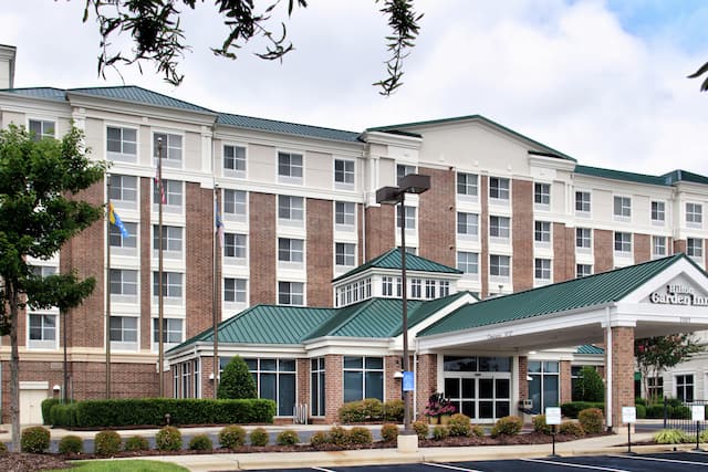 Hotel Exterior and Entrance